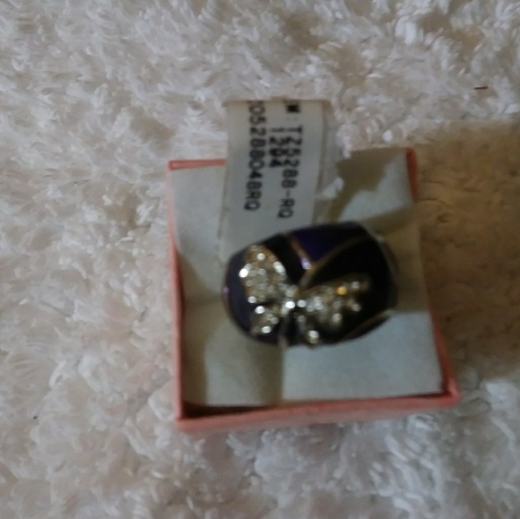 Gorgeous Gold Tone Purple Enamel Ring - Picture 4 of 7